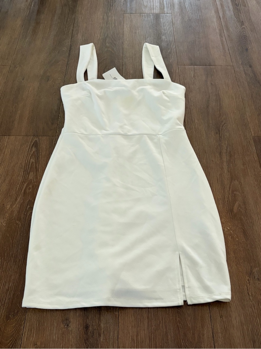 Blue blush Women’s White Square Neck Sleeveless Dress medium